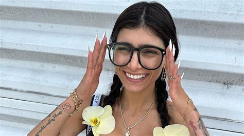 mia kalipha porno|Vidéos Porno de Mia Khalifa 